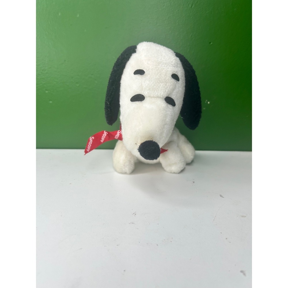 Vintage Peanuts Snoopy Plush Stuffed Animal Dog with Red Snoopy Ribbon Collar